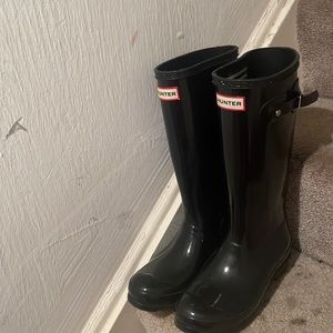 Hunter boots worn 2 times